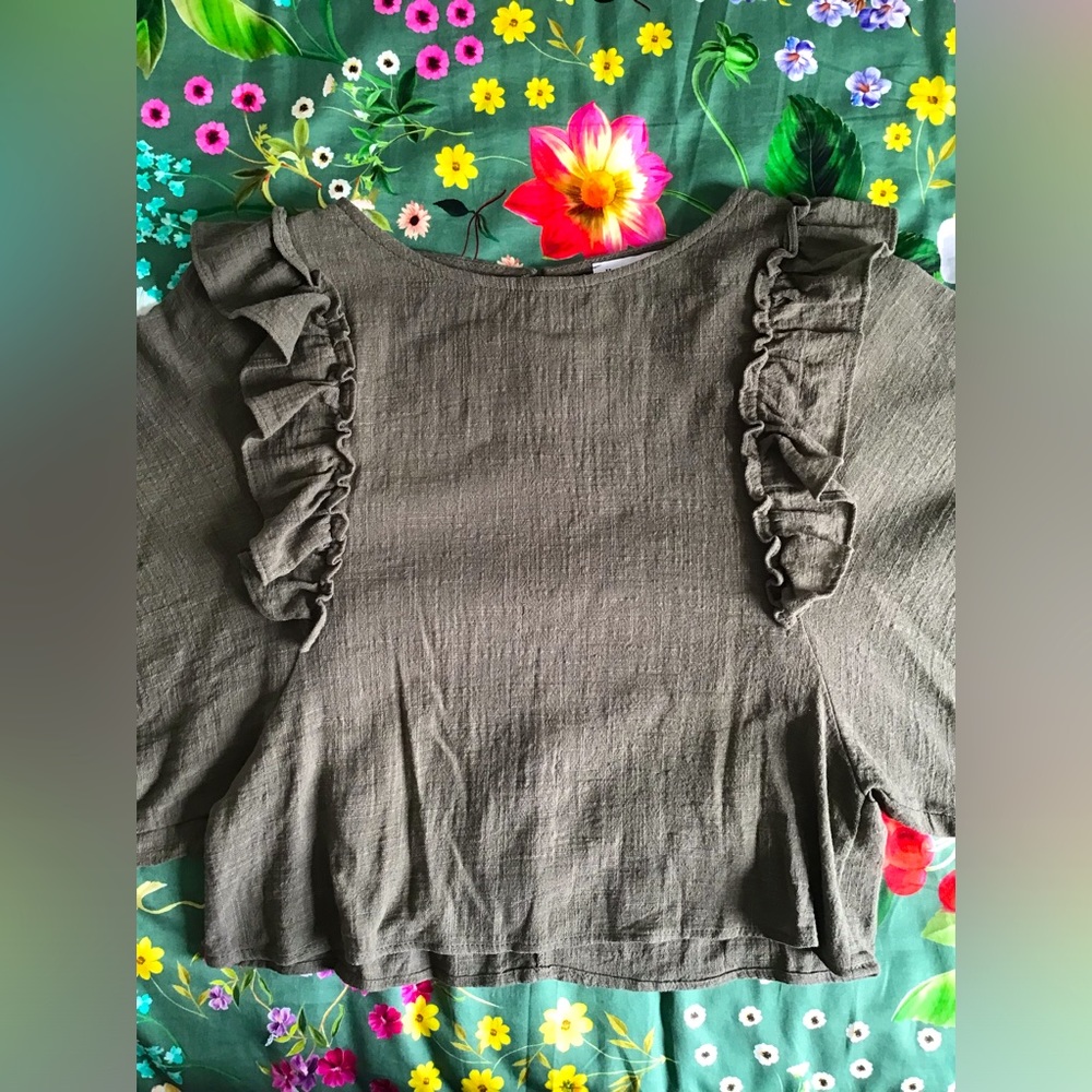 HYFVE|Olive Ruffle Blouse